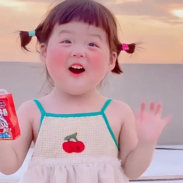 Ghép ảnh chibi cho bé gái tạo nên sự ngộ nghĩnh và đáng yêu