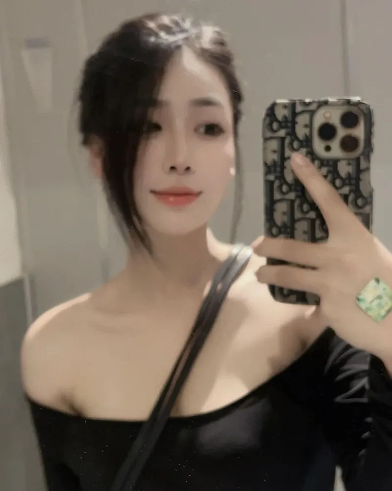 Hình gái k6 ghi dấu ấn với thần thái tự tin và cuốn hút