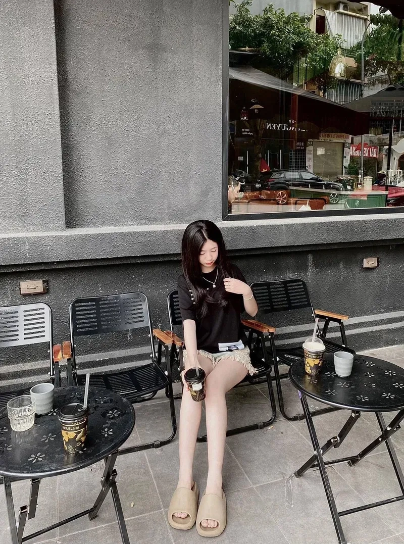 Ảnh gái lớp 10 luôn mang đến hình ảnh hồn nhiên và năng động