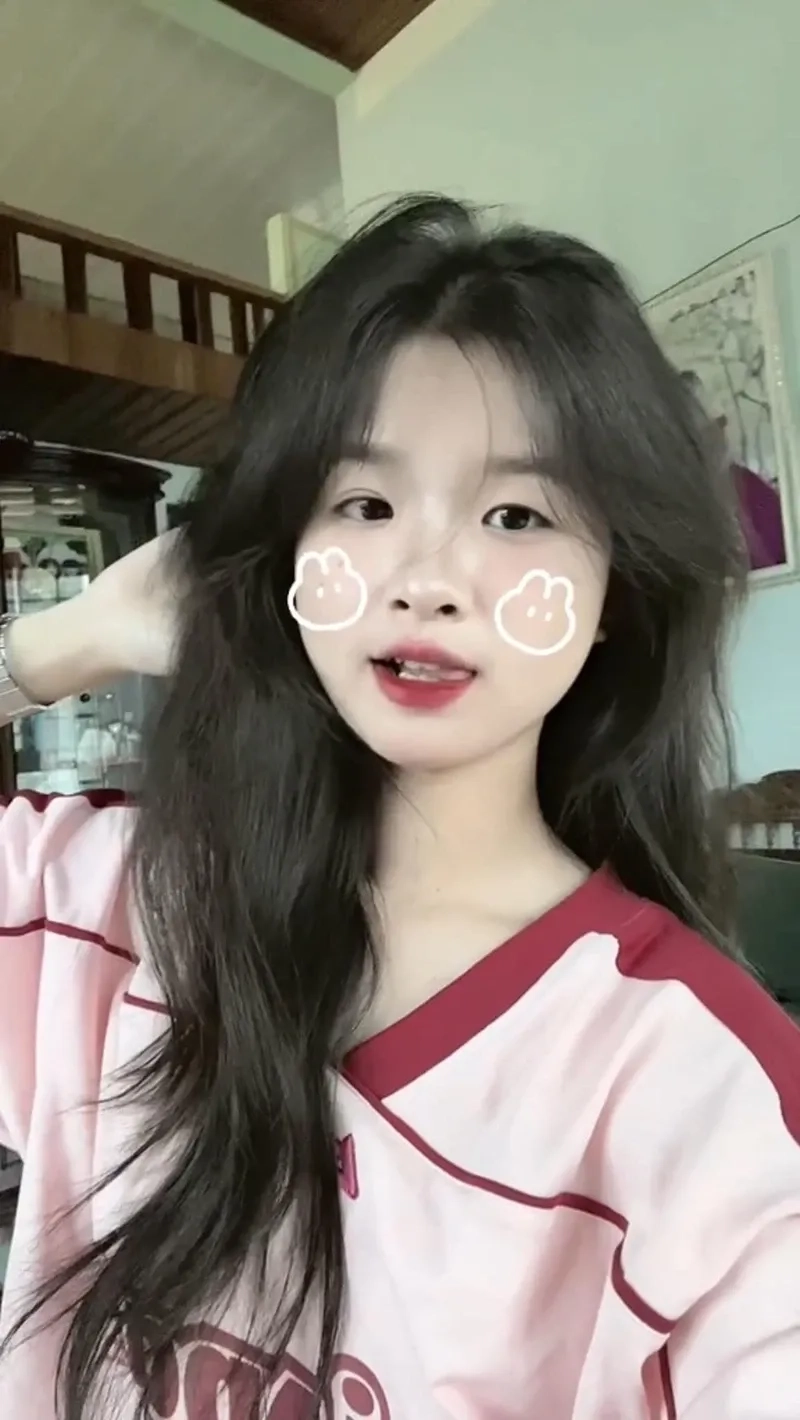 Ảnh gái xinh k8 cute toát lên vẻ đẹp trẻ trung và tươi mới