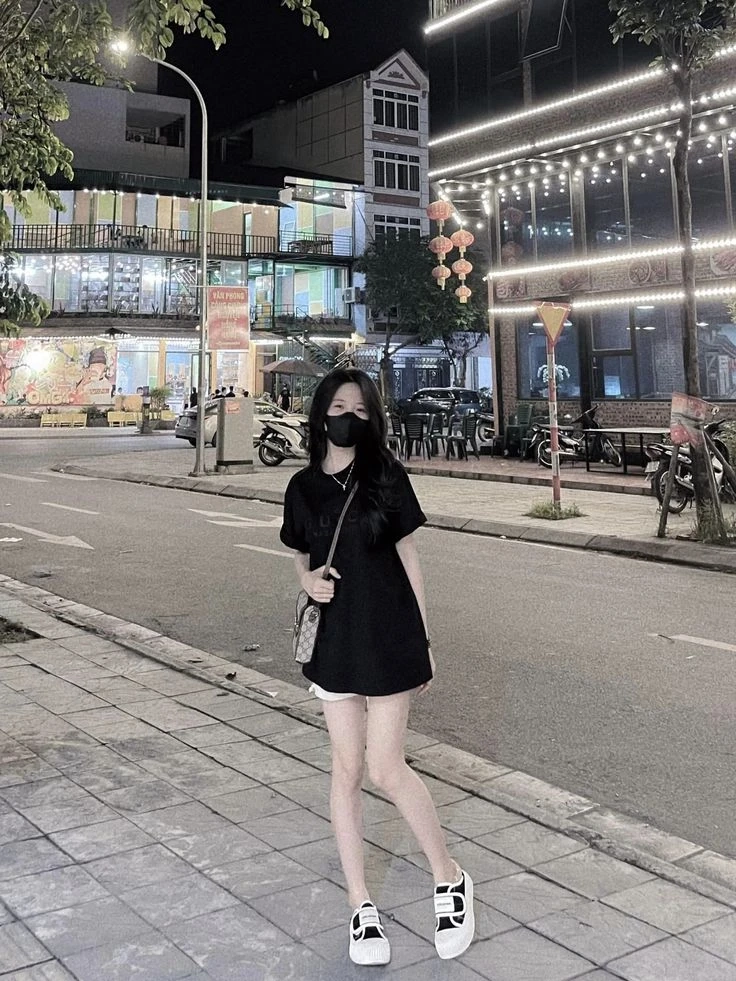 Ảnh gái k8 che mặt thể hiện nét tự nhiên và gần gũi