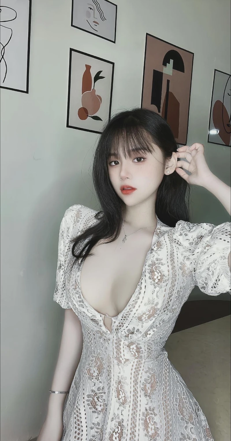  Gái đẹp cute với vẻ ngoài thu hút, dễ thương làm say đắm người xem