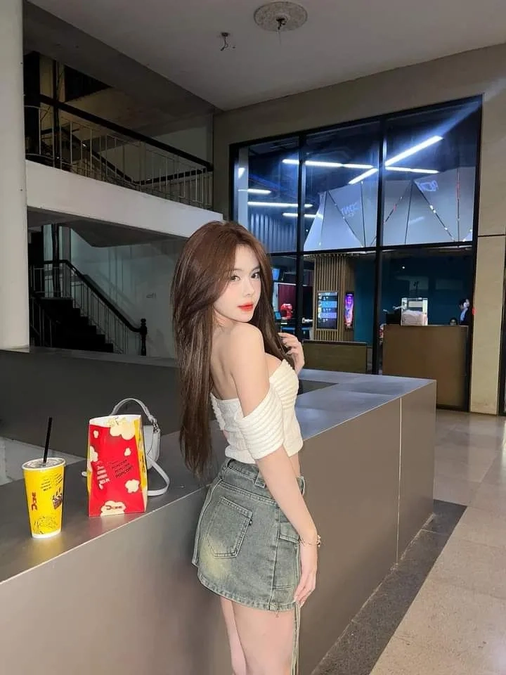  Ảnh thời trang đường phố mùa hè nữ toát lên vẻ tươi trẻ và năng động