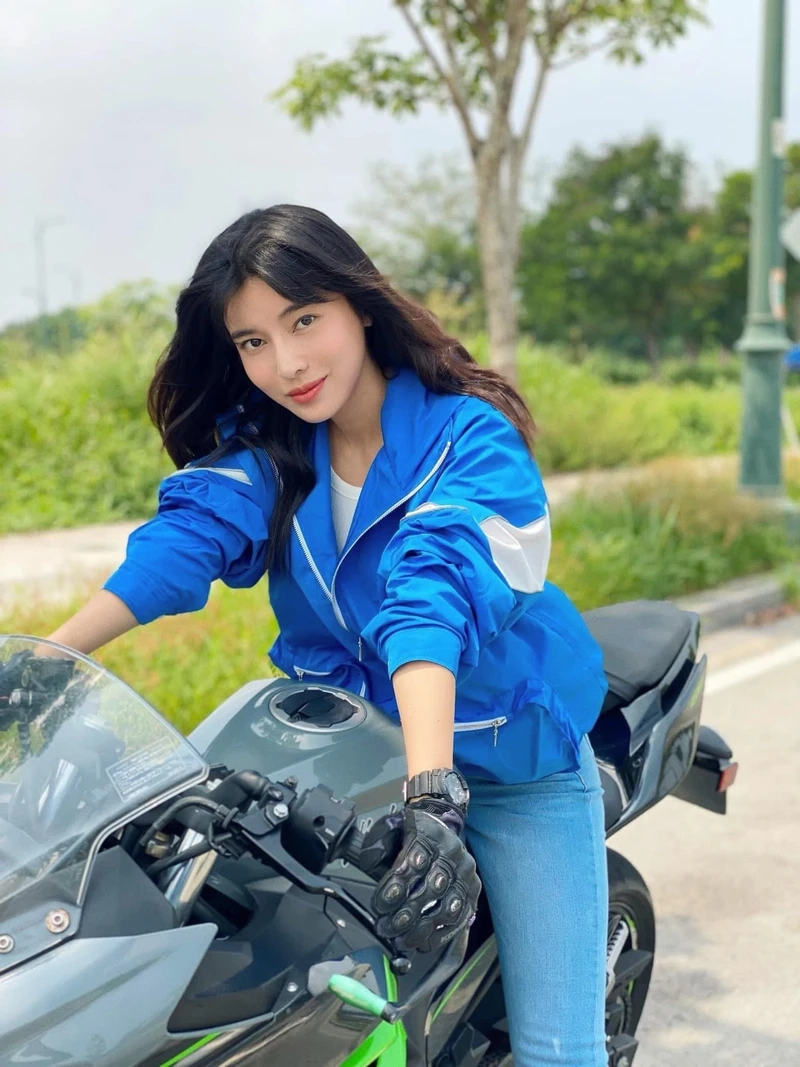 Cao Thái Hà bikini và vẻ đẹp nổi bật trên màn ảnh