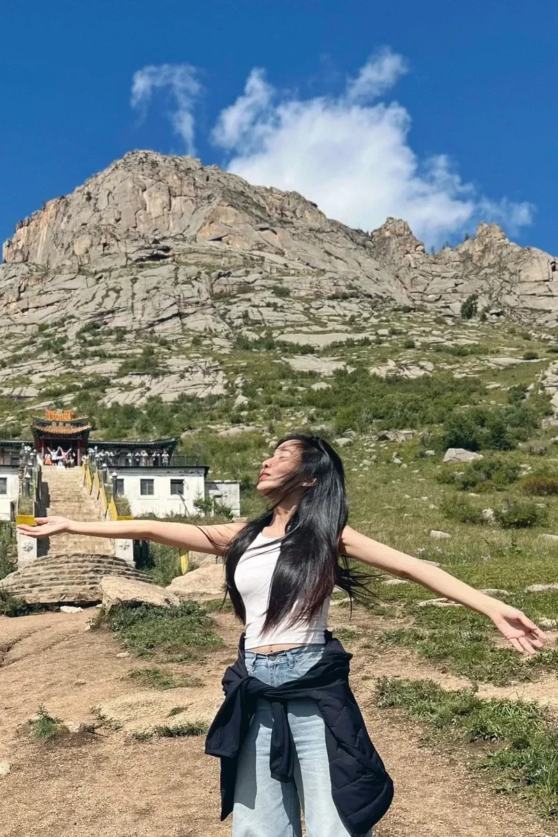 Cao Thái Hà và bạn trai trong các sự kiện nổi bật