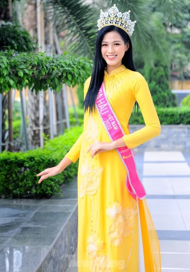 Đỗ Thị Hà Miss Universe thể hiện tài năng và bản lĩnh vượt trội