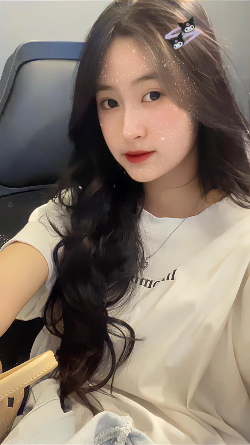 Gái xinh 2k6 dễ thương luôn tạo dấu ấn với nụ cười rạng rỡ