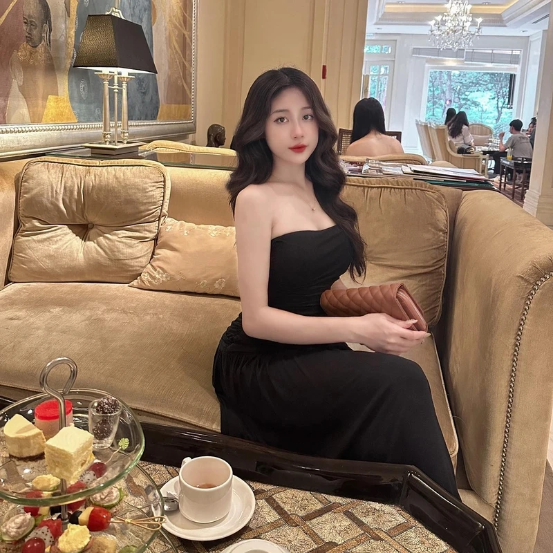 Tiktok gai dep mac vay bikini, tạo nên một hình ảnh nữ tính và thanh thoát