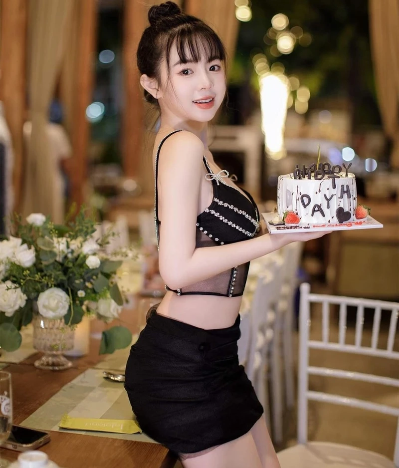 Ảnh mạng chụp dáng, khoảnh khắc hoàn hảo tôn vinh vẻ đẹp tự nhiên