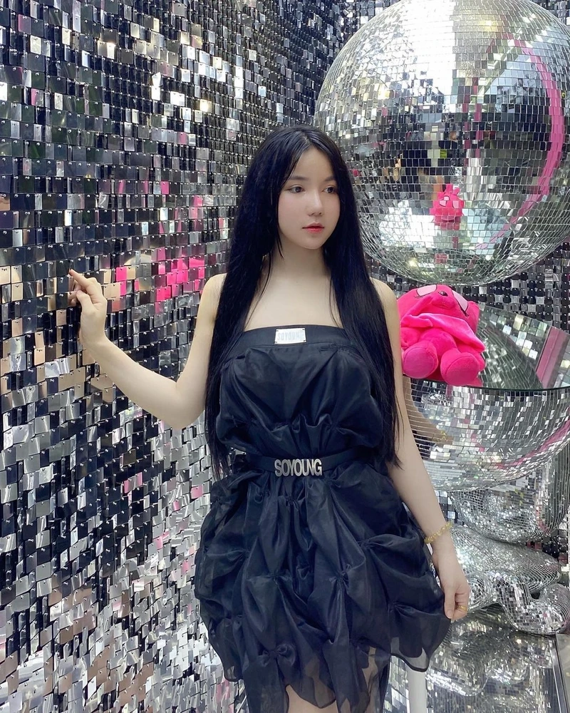 Tiktok gái xinh luôn tạo sức hút bằng vẻ đẹp rạng ngời và duyên dáng