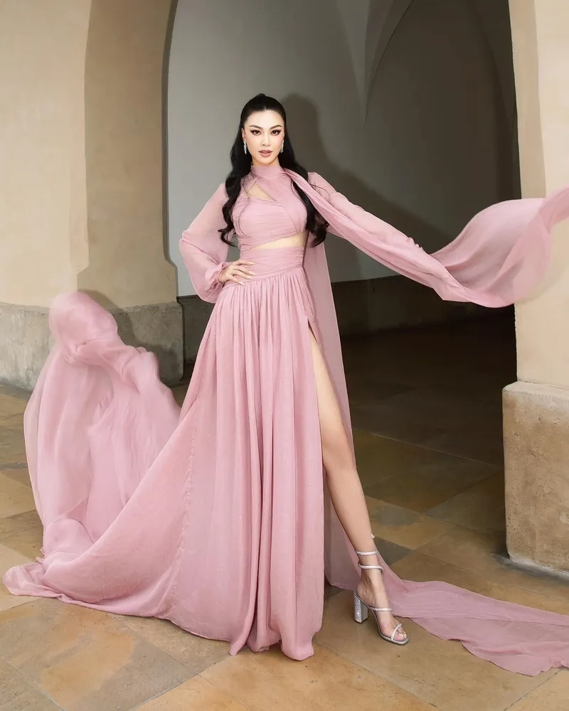 Kim Duyen hoa hau đại diện cho thế hệ trẻ tài năng và tự tin