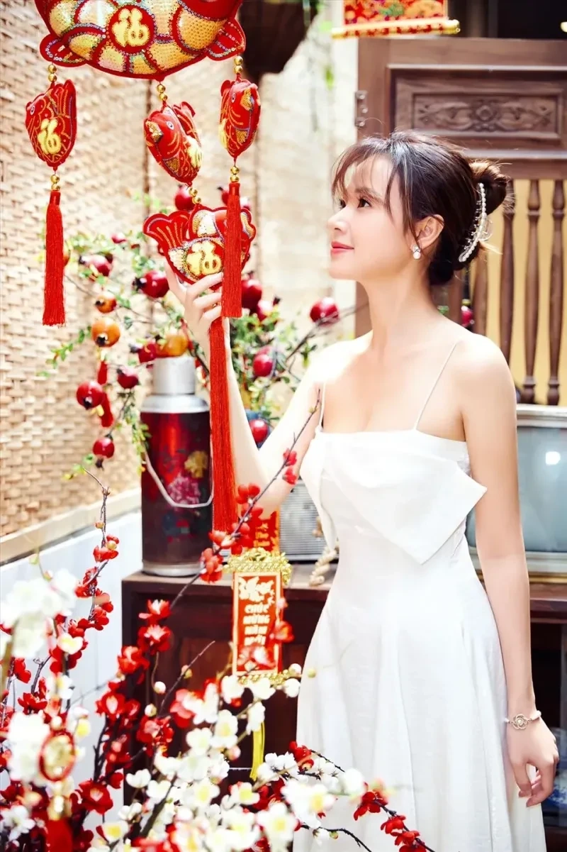 Midu yêu ai? Cô luôn được ngưỡng mộ nhờ tình cảm chân thành