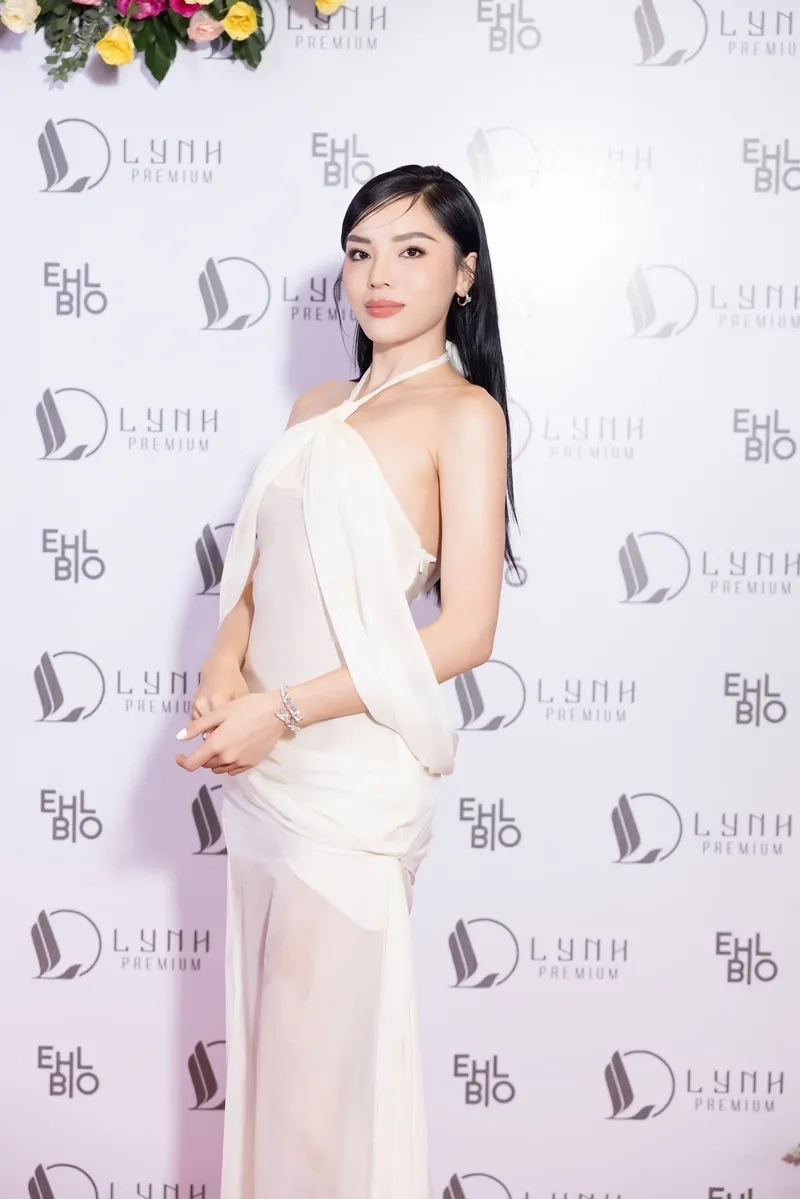 Hoa hậu nguyễn cao kỳ duyên, luôn là gương mặt nổi bật