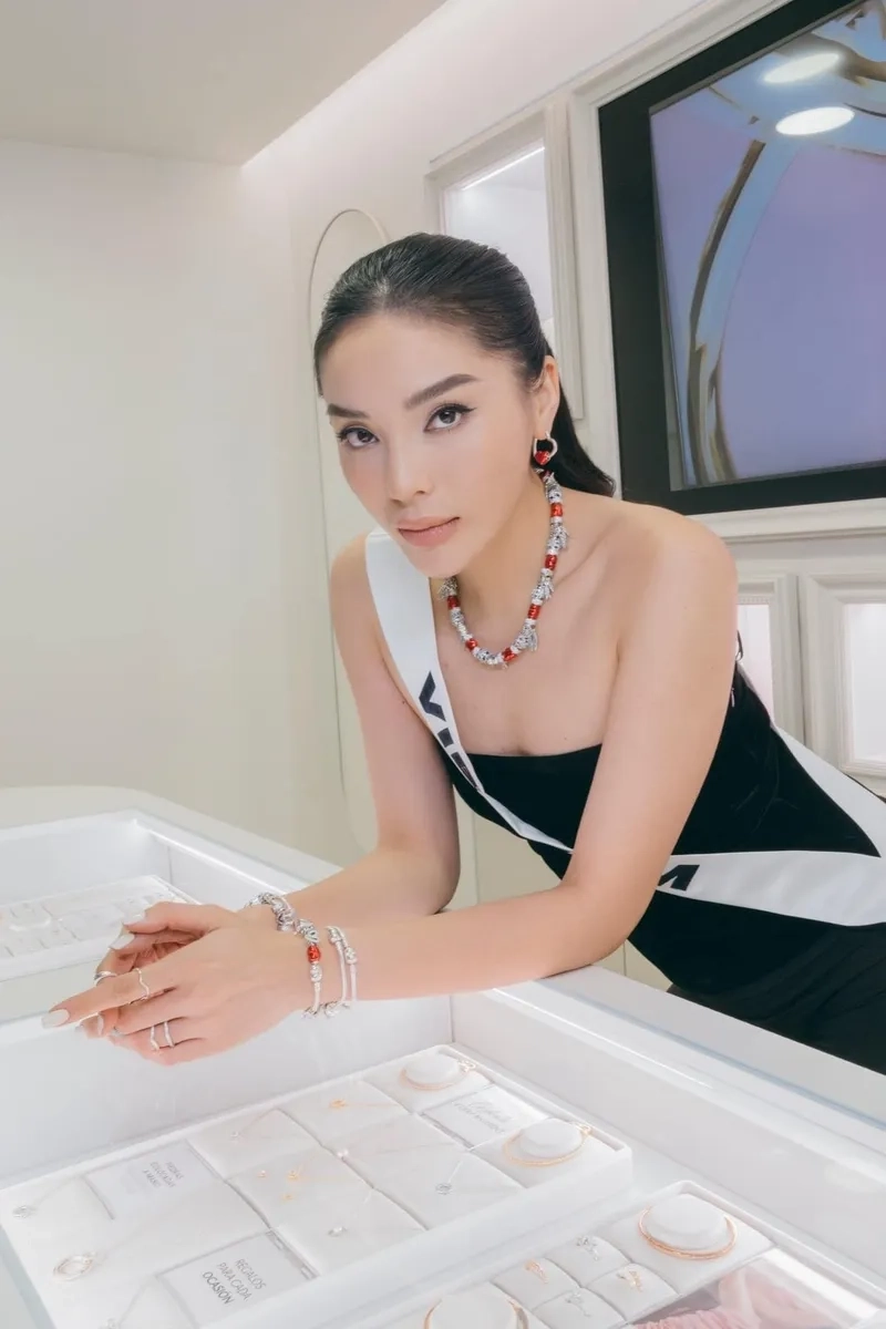 Nguyễn cao kỳ duyên thi hoa hậu, là một sự kiện đáng chú ý