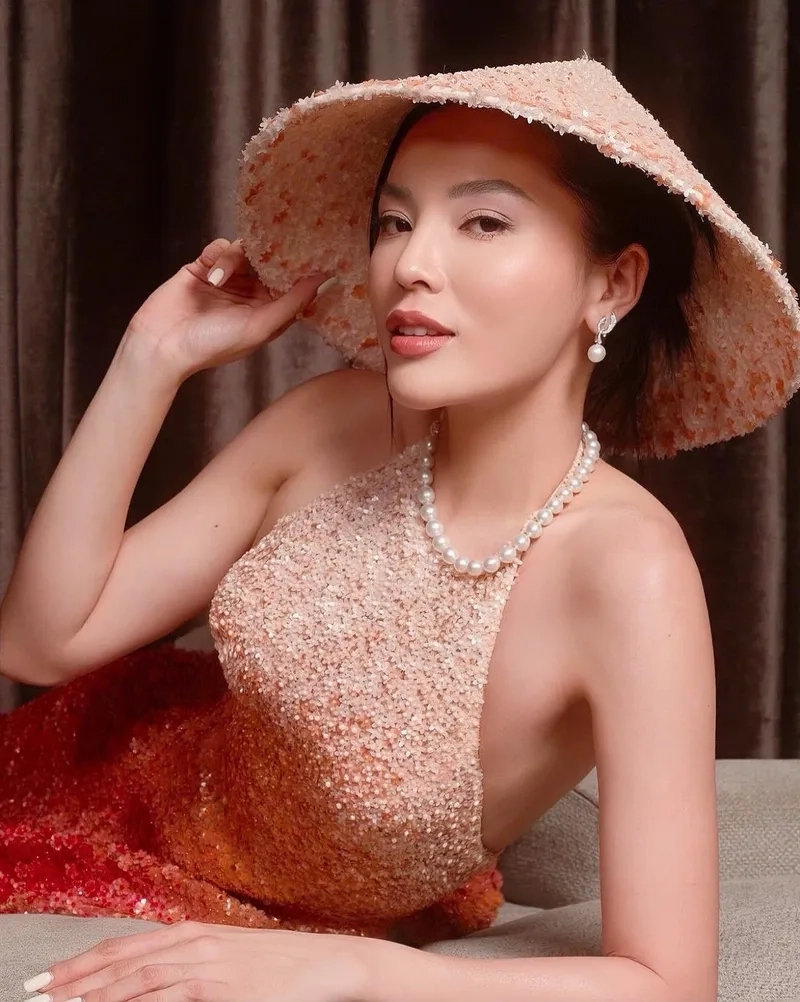 Cao kỳ duyên hoa hậu, khẳng định vị thế của mình trong ngành giải trí