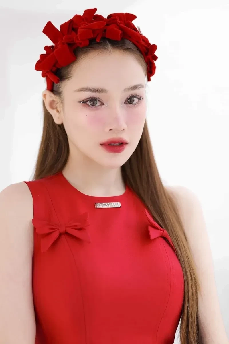  Hari Won và Nhã Phương từng hợp tác trong nhiều dự án