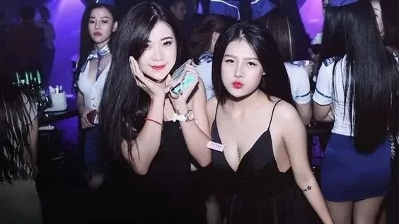 Anh gai dep mac bikini thể hiện sự nhẹ nhàng và phong cách tinh tế
