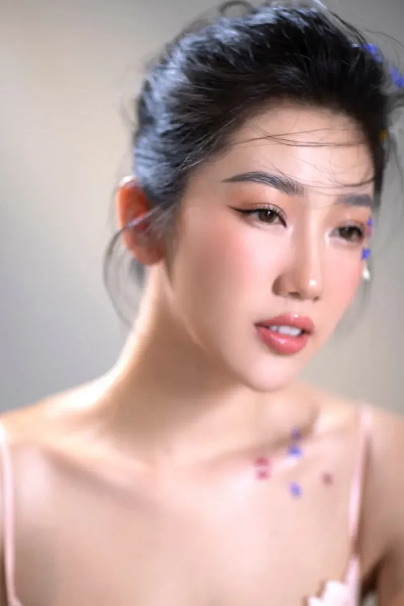 thuý ngân mặc bikini ấn tượng khi tham gia sự kiện
