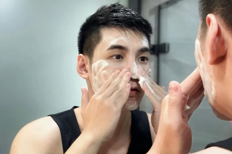 Dưỡng ẩm và cân bằng da mỗi ngày