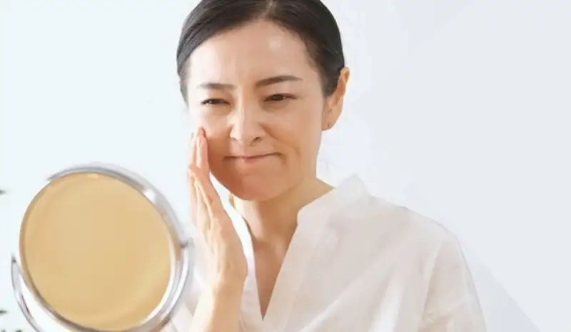 Làm sạch da và tẩy tế bào chết đều đặn