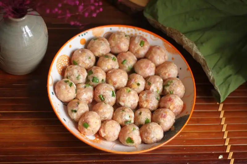 Cách ướp thịt và viên xíu mại đúng chuẩn