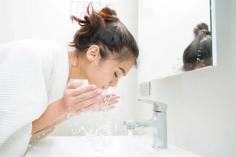 Dưỡng ẩm và cân bằng da để da khỏe mạnh