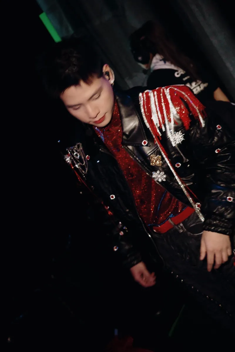 Quân AP trong Anh trai say hi bùng nổ